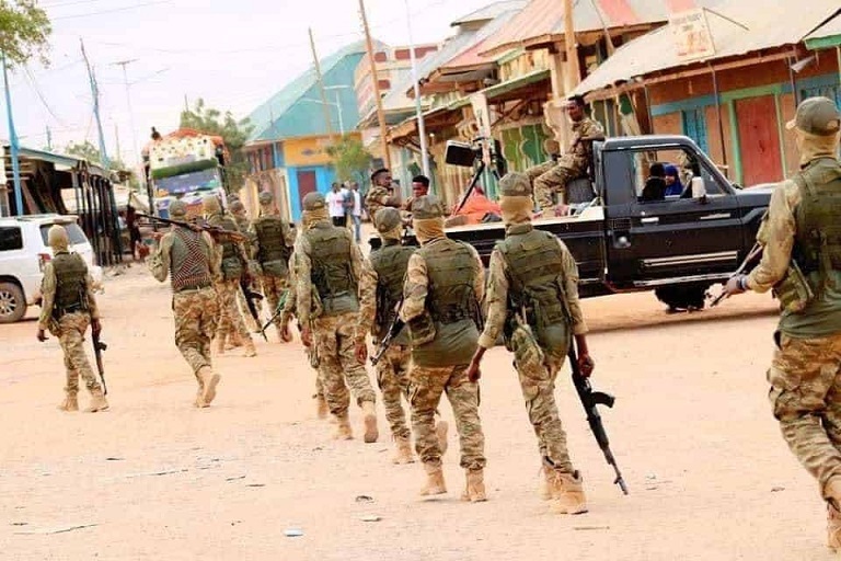 Ciidan dhex socda Beledweyne.jpg